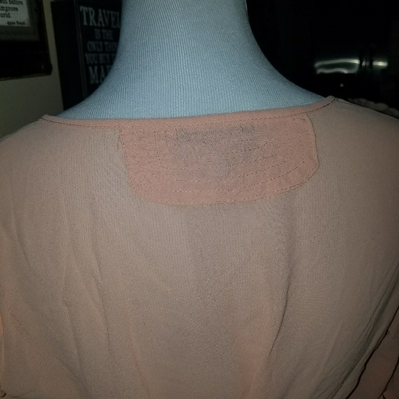 **SOLD** Peach semi sheer blouse NWOT - Picture 3 of 5